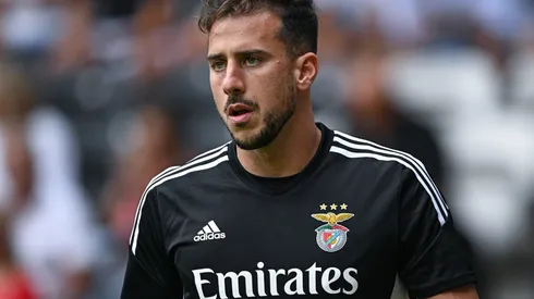 Na mira do Bahia, Helton Leite surpreende e assina com novo clube