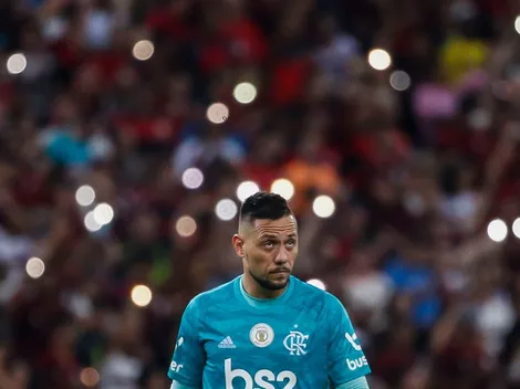 Ex-Flamengo, Diego Alves tem nome ventilado em três grandes times; clube do Brasileirão entre eles