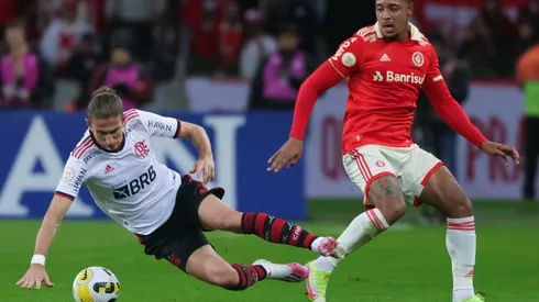 Internacional v Flamengo - Brasileirao 2022