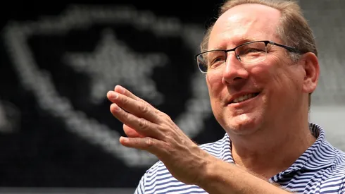 John Textor mandou indireta para as emissoras de TV