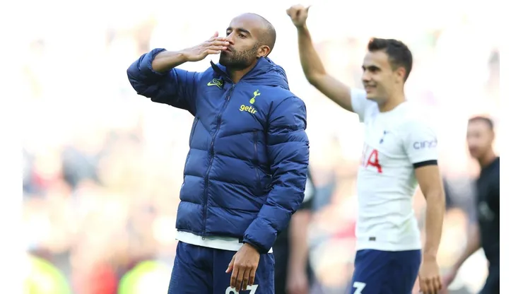Tottenham Hotspur v Aston Villa - Premier League