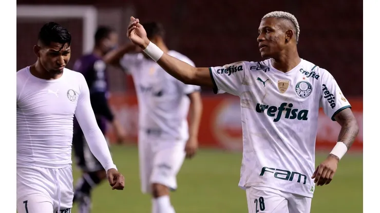 Independiente del Valle v Palmeiras - Copa CONMEBOL Libertadores 2021