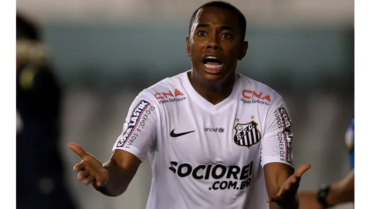 Santos v Atletico PR - Brasileirao Series A 2014
