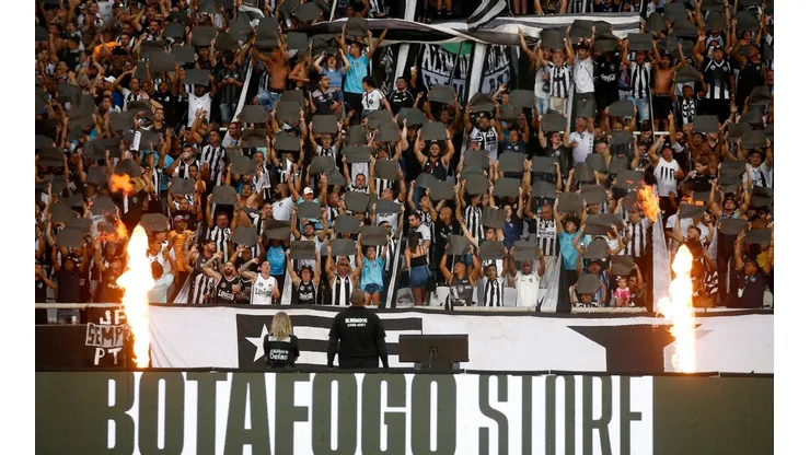 Botafogo v Internacional - Brasileirao 2022