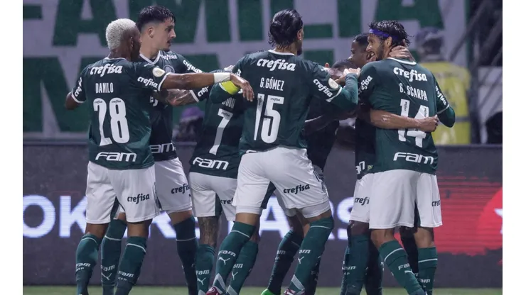 Jogadores do Palmeiras comemoram gol (Foto: Getty Images)