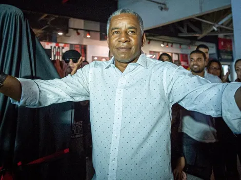 Andrade passa mal em festa de masters do Flamengo e é hospitalizado