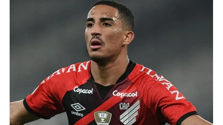 Christian se despede do Athletico-PR e fica perto de ser anunciado por clube brasileiro