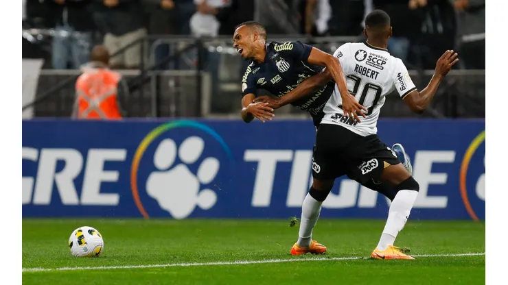 Corinthians v Santos - Brasileirao 2022