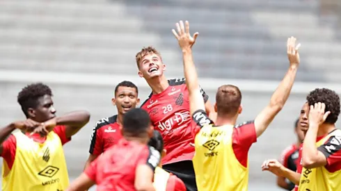 Athletico Paranaense - Treino do Athletico Paranaense na Arena da Baixada, em Curitiba. Luan Patrick