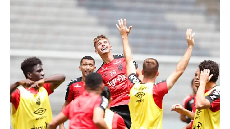 Athletico Paranaense - Treino do Athletico Paranaense na Arena da Baixada, em Curitiba. Luan Patrick