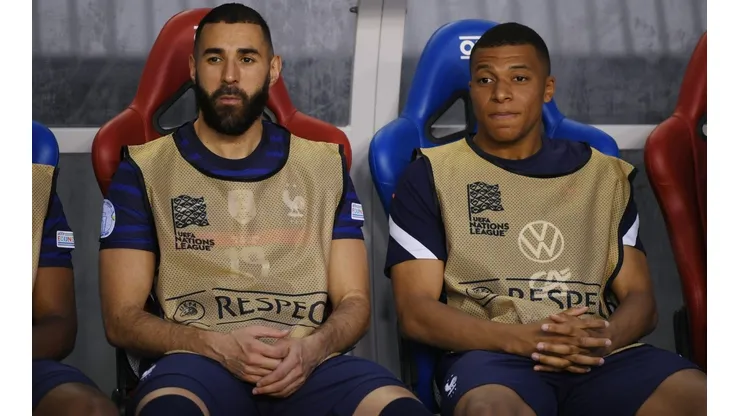 Özil criticou Deschamps por deixar Karim Benzema fora da final da Copa