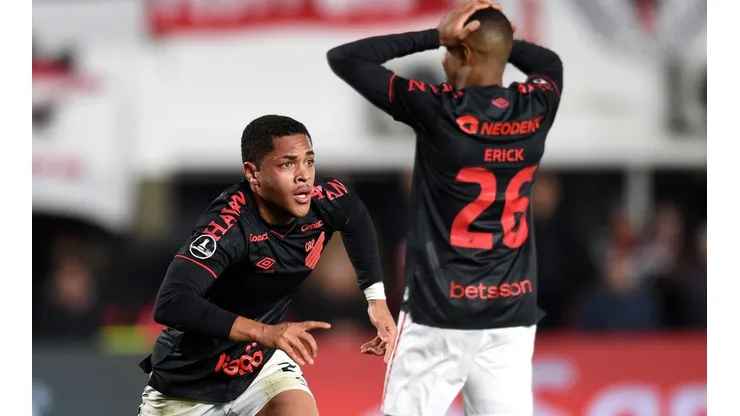 Estudiantes v Athletico Paranaense - Copa CONMEBOL Libertadores 2022