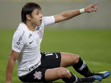 Romero celebra retorno ao Corinthians depois de mais de 3 anos
