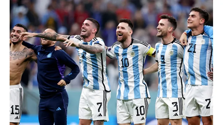 Com Messi eleito melhor em campo, Argentina atropela Croácia e vai à final da Copa do mundo
