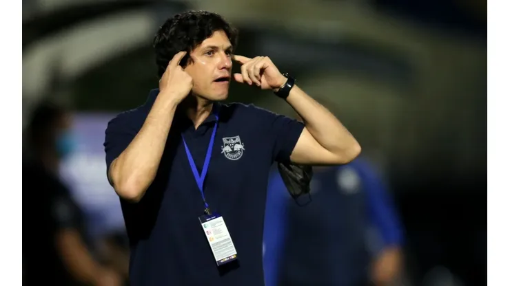 Red Bull Bragantino v Rosario Central - Copa CONMEBOL Sudamericana 2021