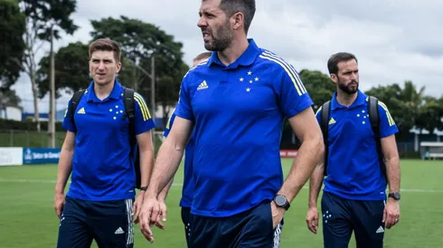 Paulo Pezzolano, técnico do Cruzeiro, manifestou interesse em volante do Boca Juniors