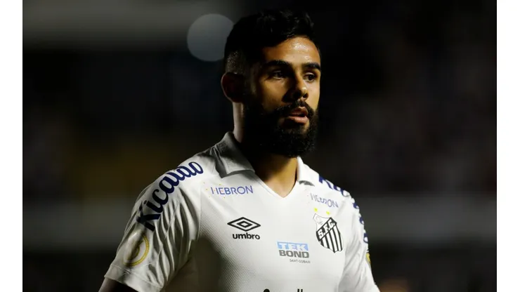 Santos v Corinthians - Brasileirao 2022