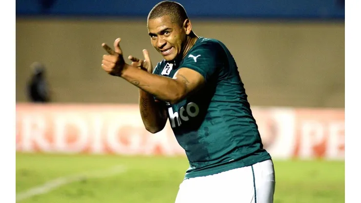 'Carrasco' do Atlético Mineiro surpreende e anuncia a contratação do atacante Walter
