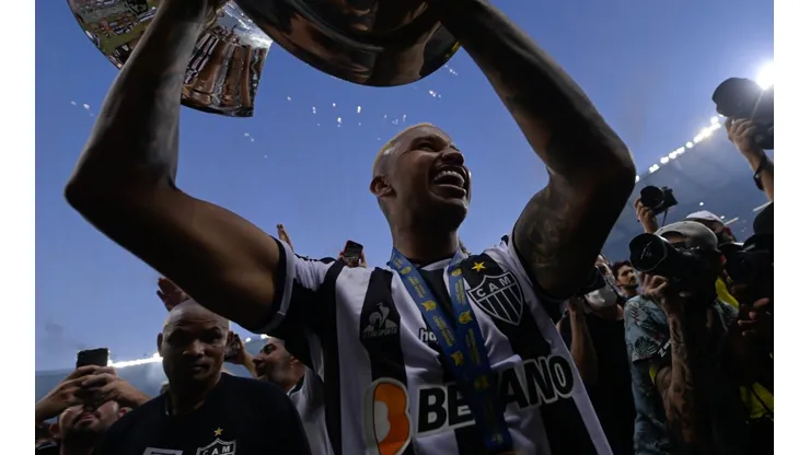 Jair está na mira do Grêmio