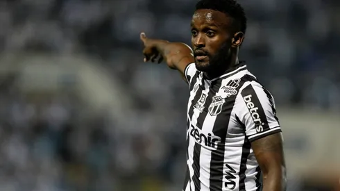 Steven Mendoza está próximo do Santos