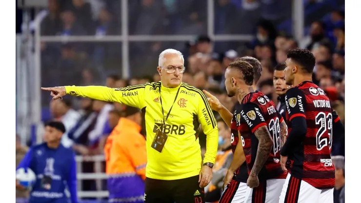 Elenco do Flamengo não queria saída de Dorival Júnior