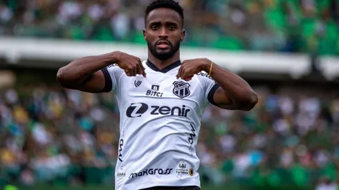 Gigante do Brasileirão fecha a contratação do atacante Mendoza, do Ceará