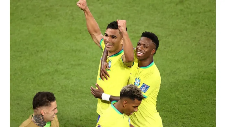 Sem Neymar seleção brasileira tem dificuldades, mas vence Suíça e se classifica para as oitavas de final