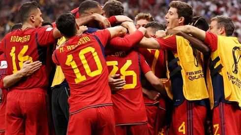 Jogadores da Espanha comemoram o gol de Morata (Foto: Getty Images)