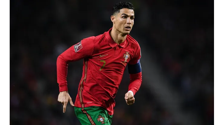 Cristiano Ronaldo, em campo pela seleção de Portugal (Foto: Getty Images)