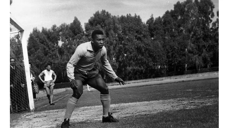 Pelé foi escalado em maior seleção brasileira de todos os tempos