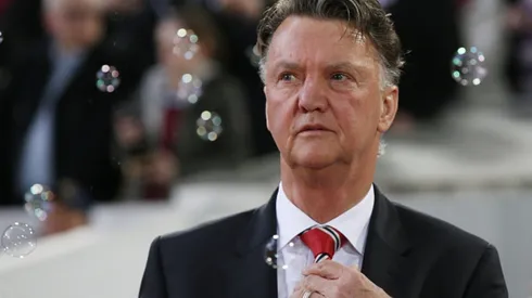 Técnico holandês utiliza método diferente para escolher os números que jogadores irão usar na copa do mundo