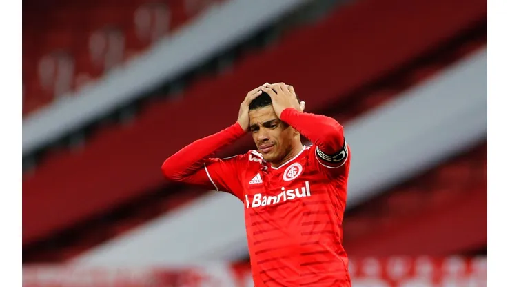 Cruzeiro deseja Taison e Alef Manga, um dos destaques do Brasileirão