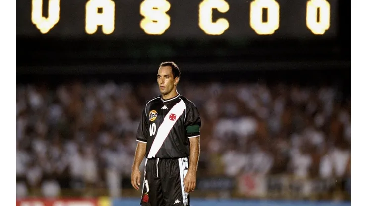 Edmundo relembrou os tempos de jogador para indicar contratações ao Vasco