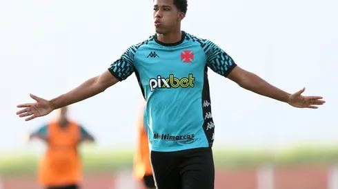 Andrey Santos está na mira do PSG, que deseja pagar R$103 milhões pela sua contratação