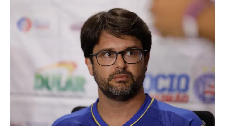 Bahia define prioridades para contratar