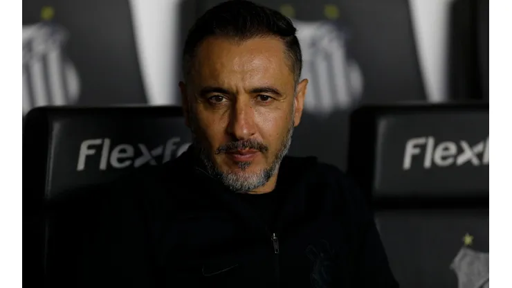 Santos v Corinthians - Brasileirao 2022