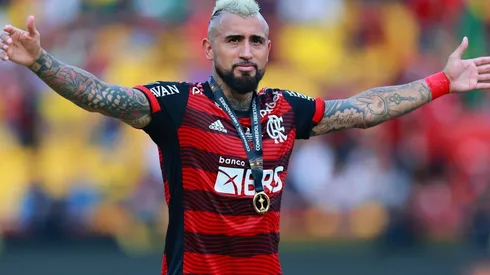 Arturo Vidal, meio-campista do Flamengo (Foto: Getty Images)