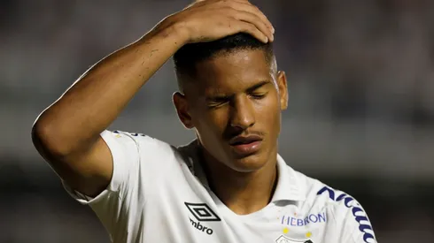 Santos v Corinthians – Brasileirao 2022