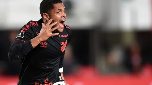 Estudiantes v Athletico Paranaense – Copa CONMEBOL Libertadores 2022