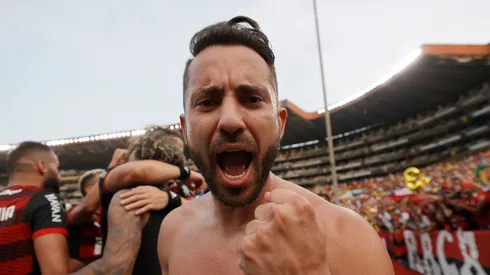 Éverton Ribeiro quer renovar com o Flamengo