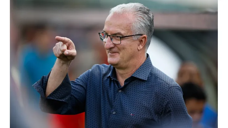 Dorival Júnior, técnico do Flamengo, deve continuar na Gávea em 2023