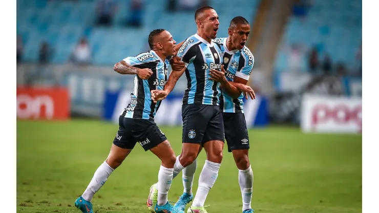 São Paulo tenta a contratação de lateral de gigante brasileiro