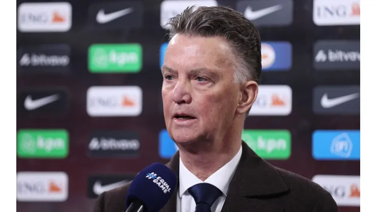 Van Gaal surpreende na divulgação da pré-lista da seleção holandesa