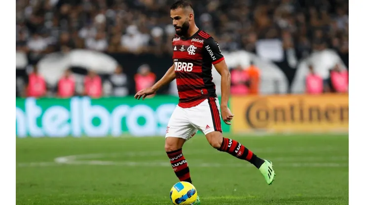 Flamengo divulgou a situação clínica de Thiago Maia e Arturo Vidal