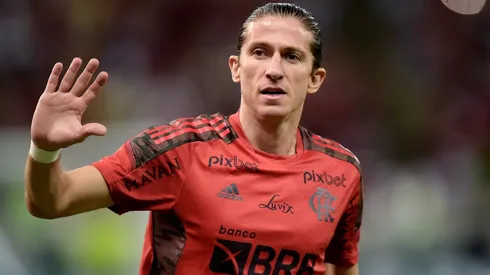 Filipe Luís bateu recorde importante do futebol brasileiro