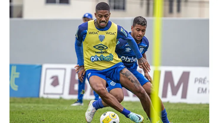 Jean Pyerre está emprestado pelo Grêmio ao Avaí