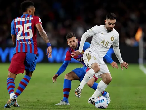 Barcelona entra na disputa para contratar lateral