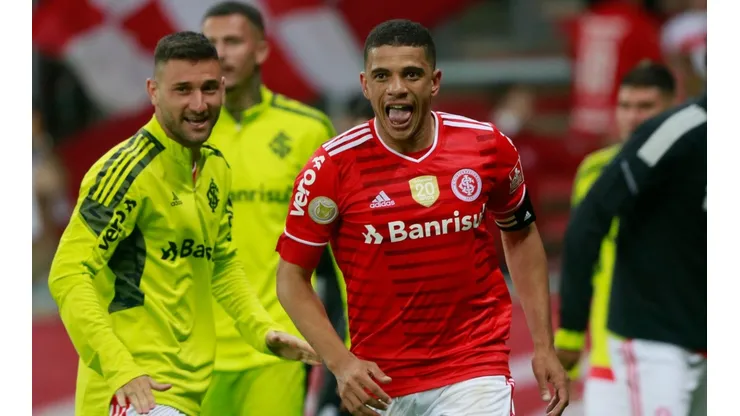 Internacional v Gremio - Brasileirao 2021
