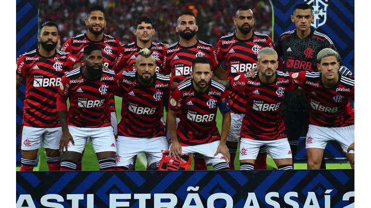 Jogadores do Flamengo perfilados (Foto: Getty Images)