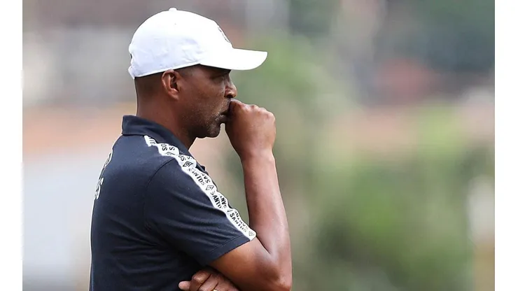 Orlando Ribeiro não poderá contar com Soteldo no Santos após lesão (Foto: Pedro Ernesto Guerra Azevedo/Santos FC)